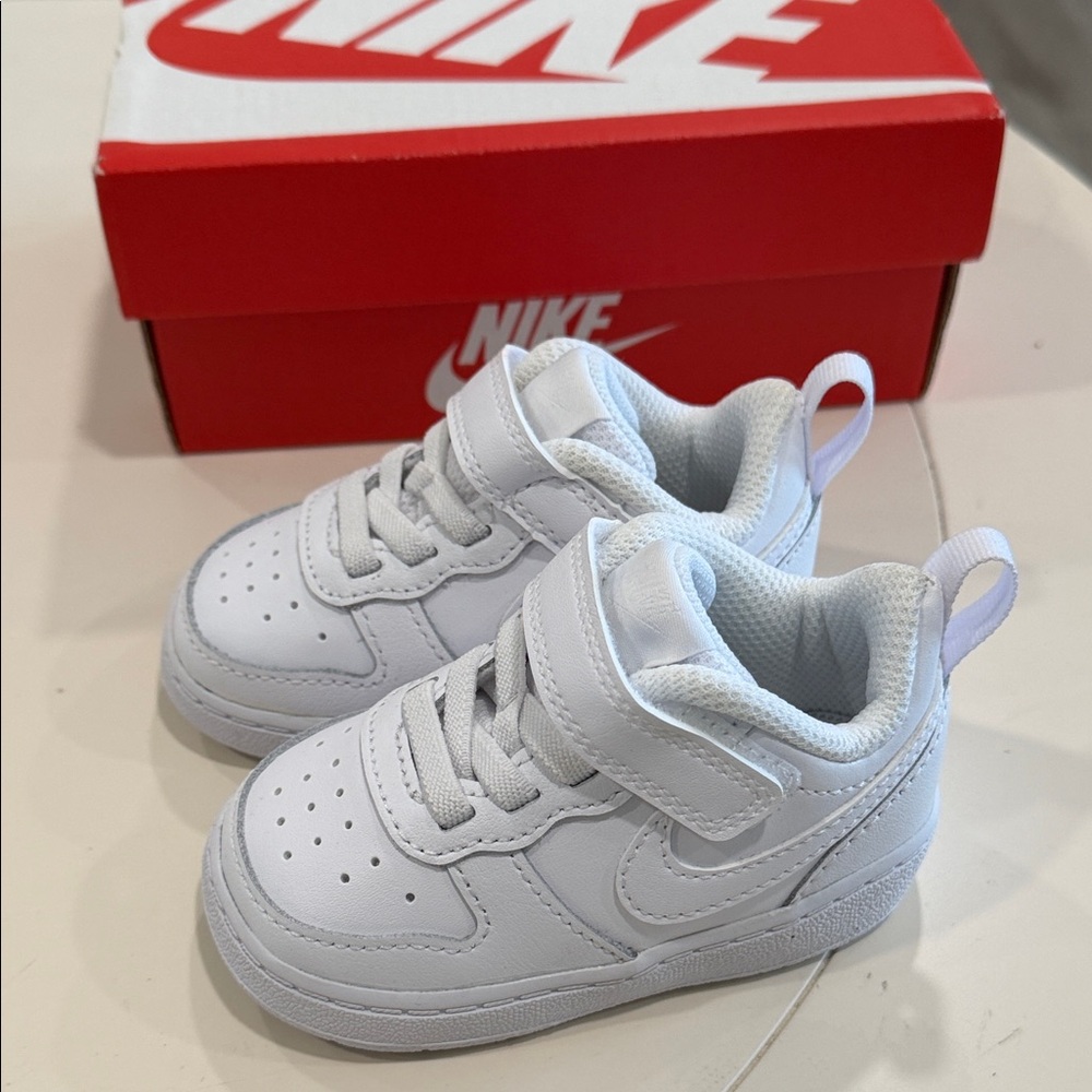 Nike Kids White Court Borough Velcro Sneakers 4c - Picture 5 of 8